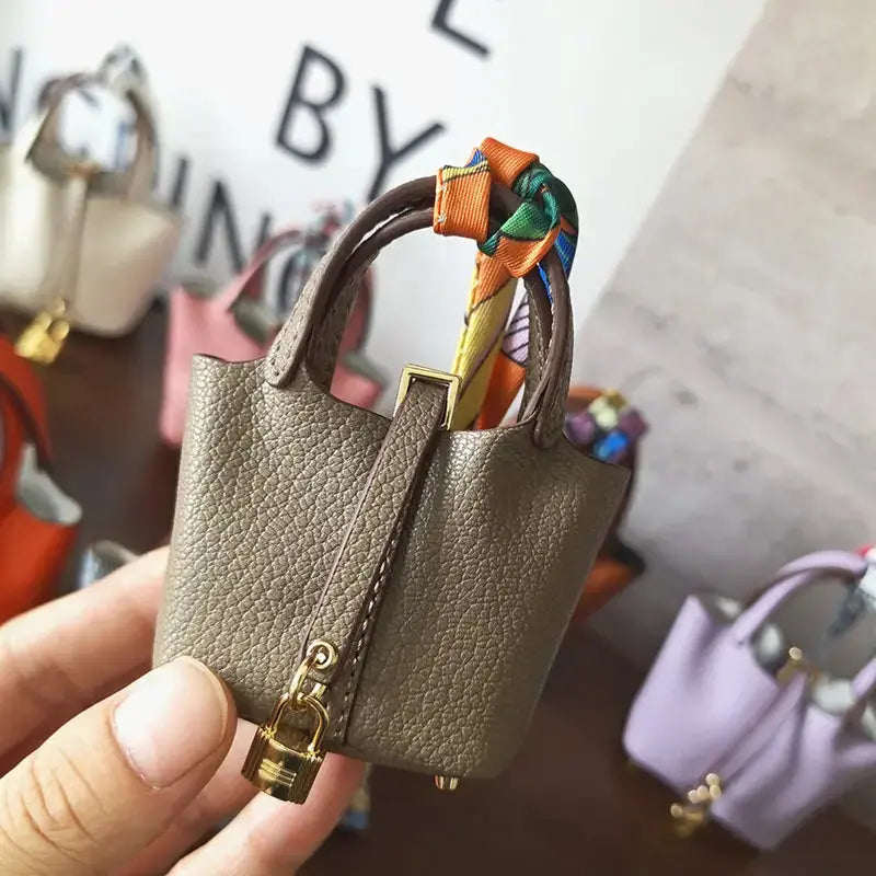 Mini Basket Bag Pendant Microfiber Leather Car Keychain for Women Creative Mini Bucket Bag Accessory Halloween/Christmas Gift