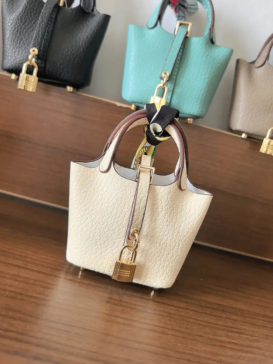 Mini Basket Bag Pendant Microfiber Leather Car Keychain for Women Creative Mini Bucket Bag Accessory Halloween/Christmas Gift